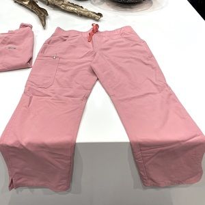 Figs chalk pink Kade cargo scrub pants MP